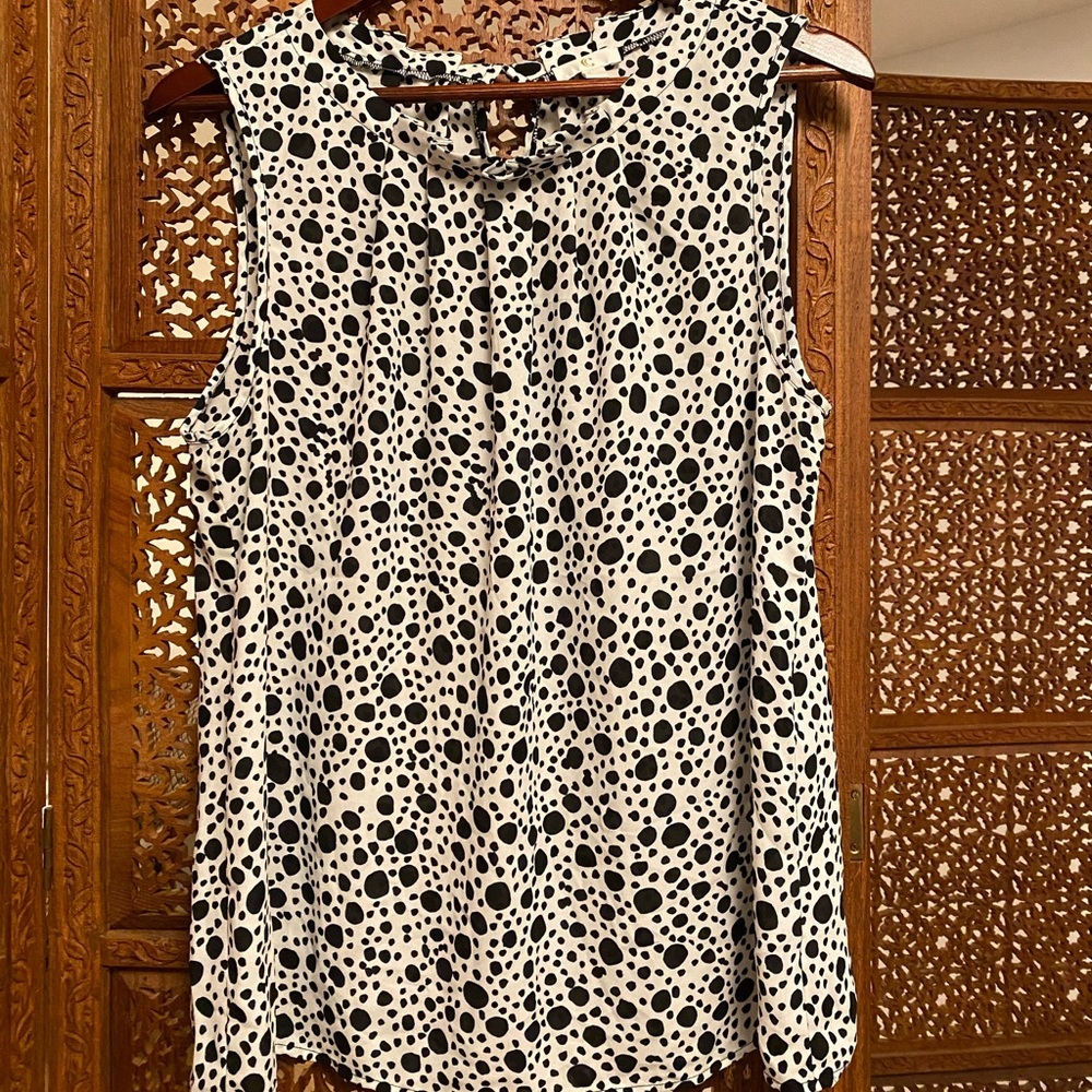 🚺 C Label white sleeveless top with black polka dots